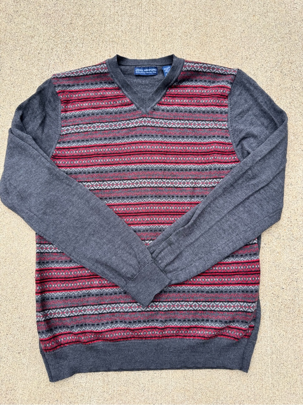 John Ashford Charcoal Red Geometric Merino Wool V‑Neck Sweater Mens Small/Unisex